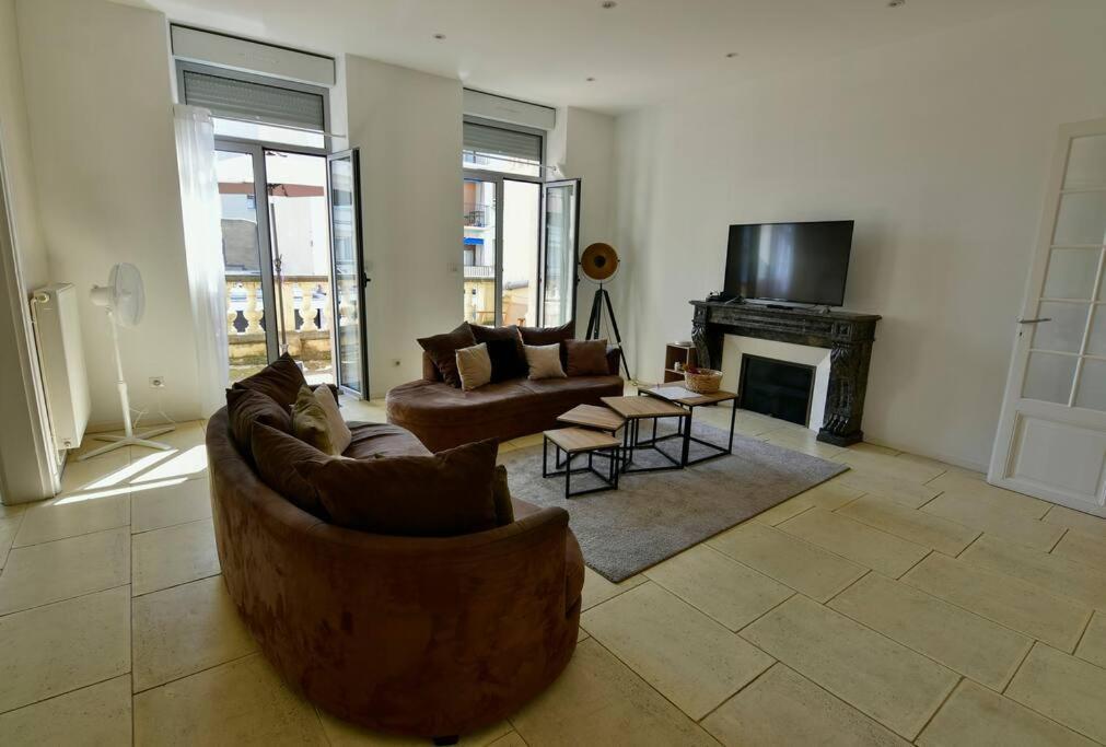Grand Appartement De Haut Standing En Centre-Ville Montlucon Exterior photo